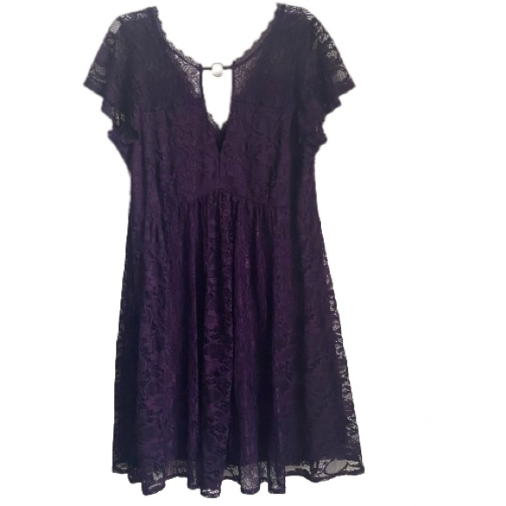 Purple Torrid Lace Trapeze V neck short sleeved Dress O ring Detail Plus Sz. 1